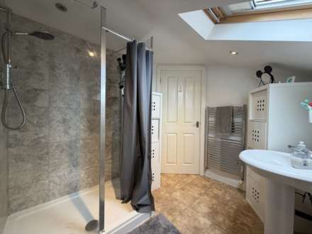 Sherwood Way, Oldham, Image 18