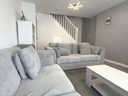 Sherwood Way, Oldham, Image 3