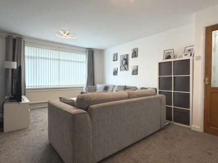 Sherwood Way, Oldham, Image 5