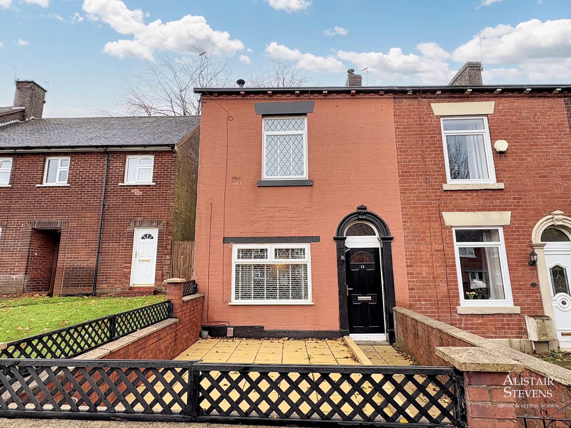 All Saints Close, Royton, Image 1