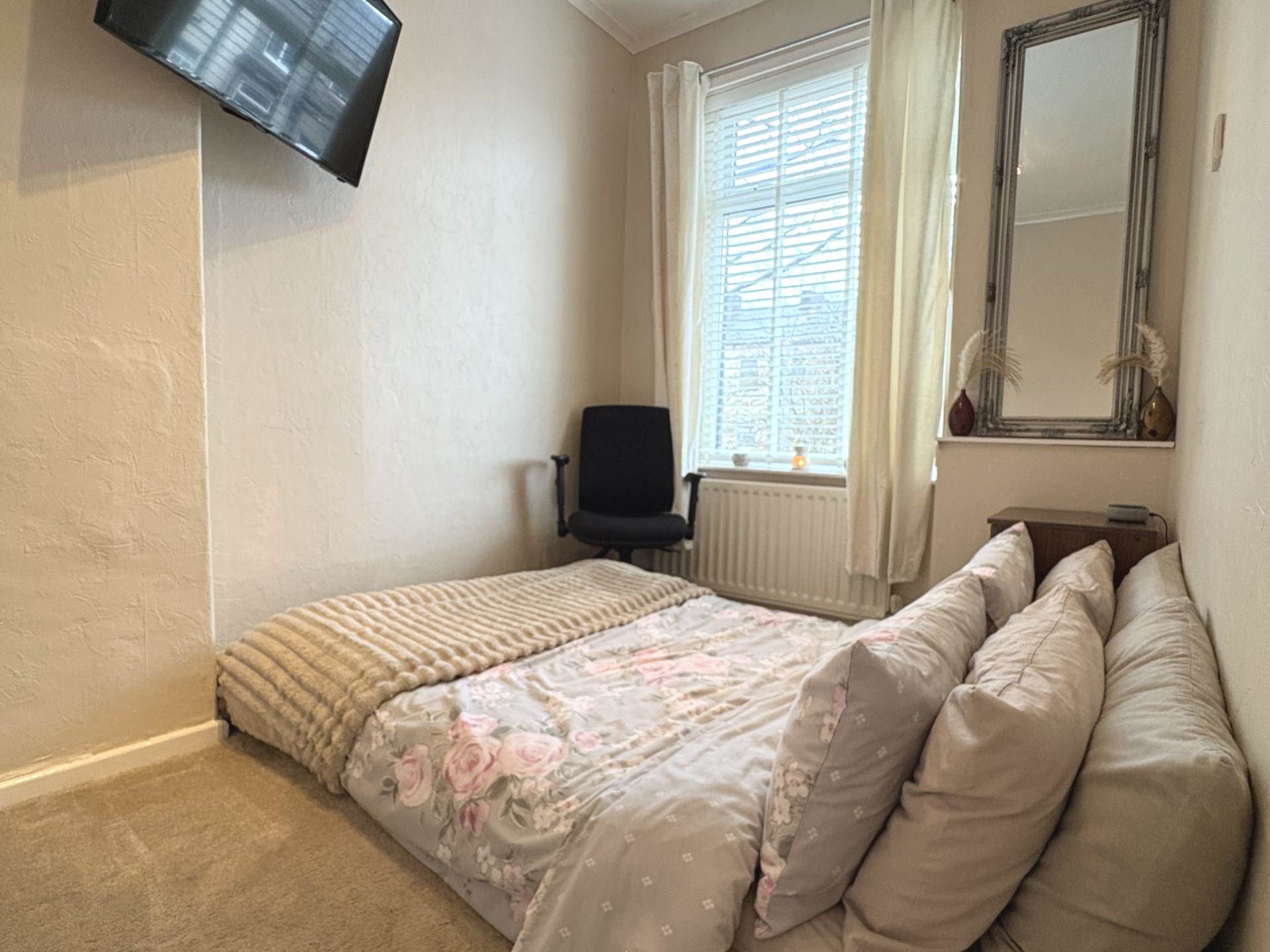 All Saints Close, Royton, Image 12