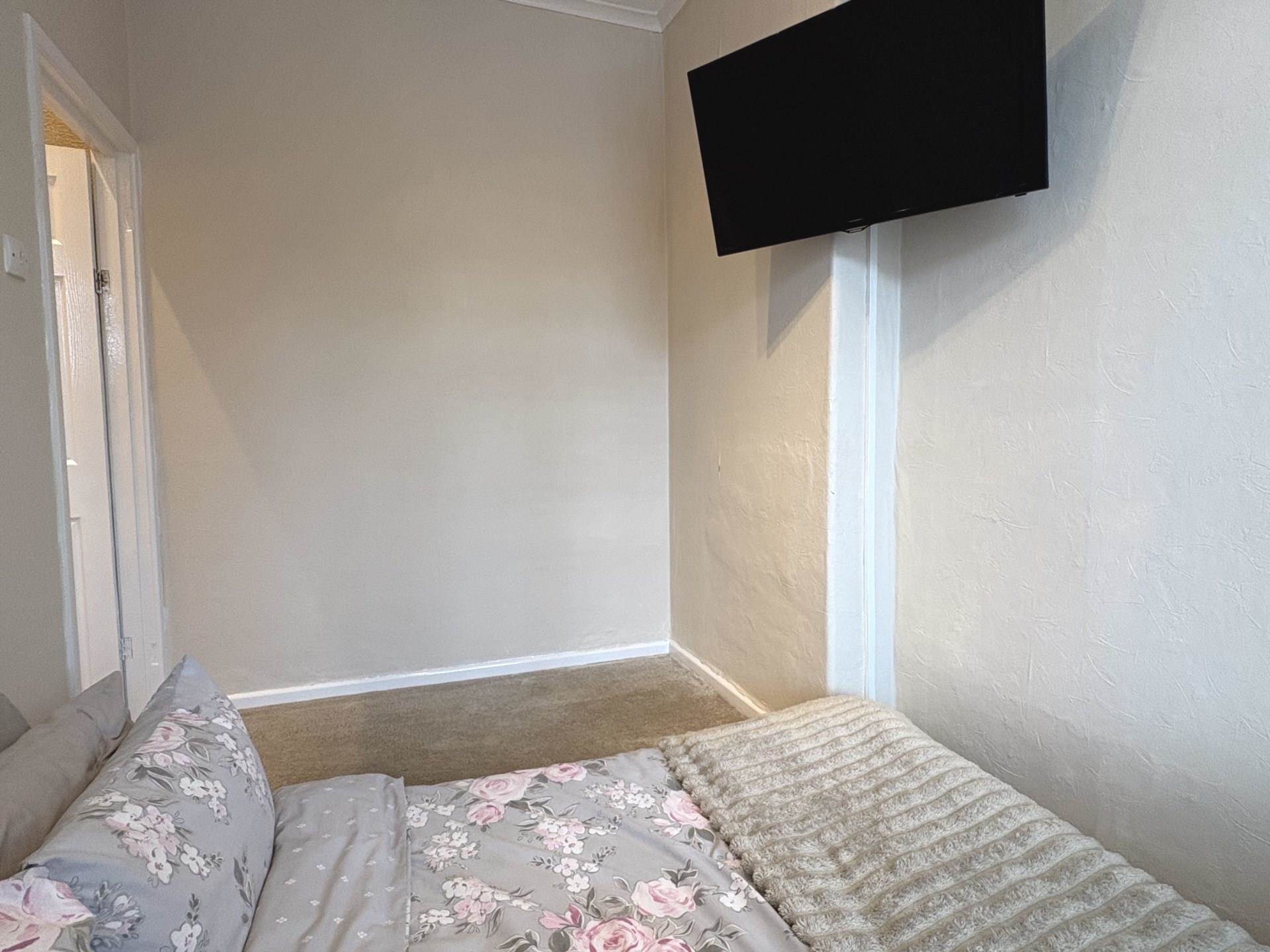 All Saints Close, Royton, Image 13