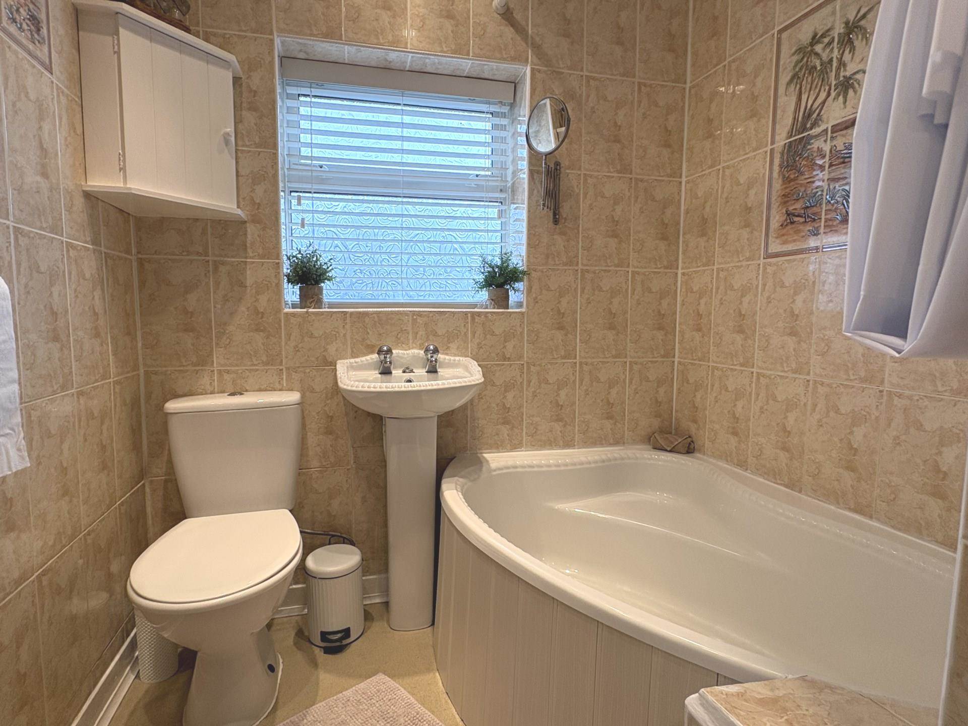 All Saints Close, Royton, Image 14