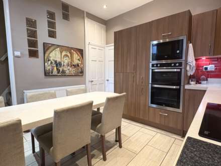 All Saints Close, Royton, Image 6