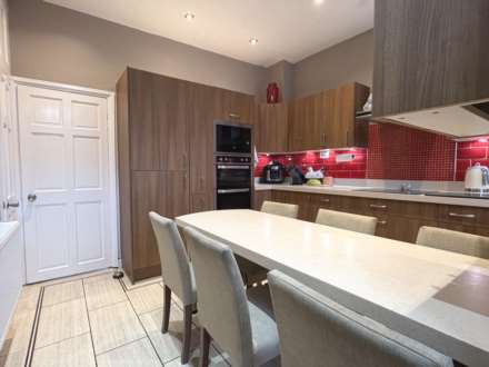 All Saints Close, Royton, Image 8