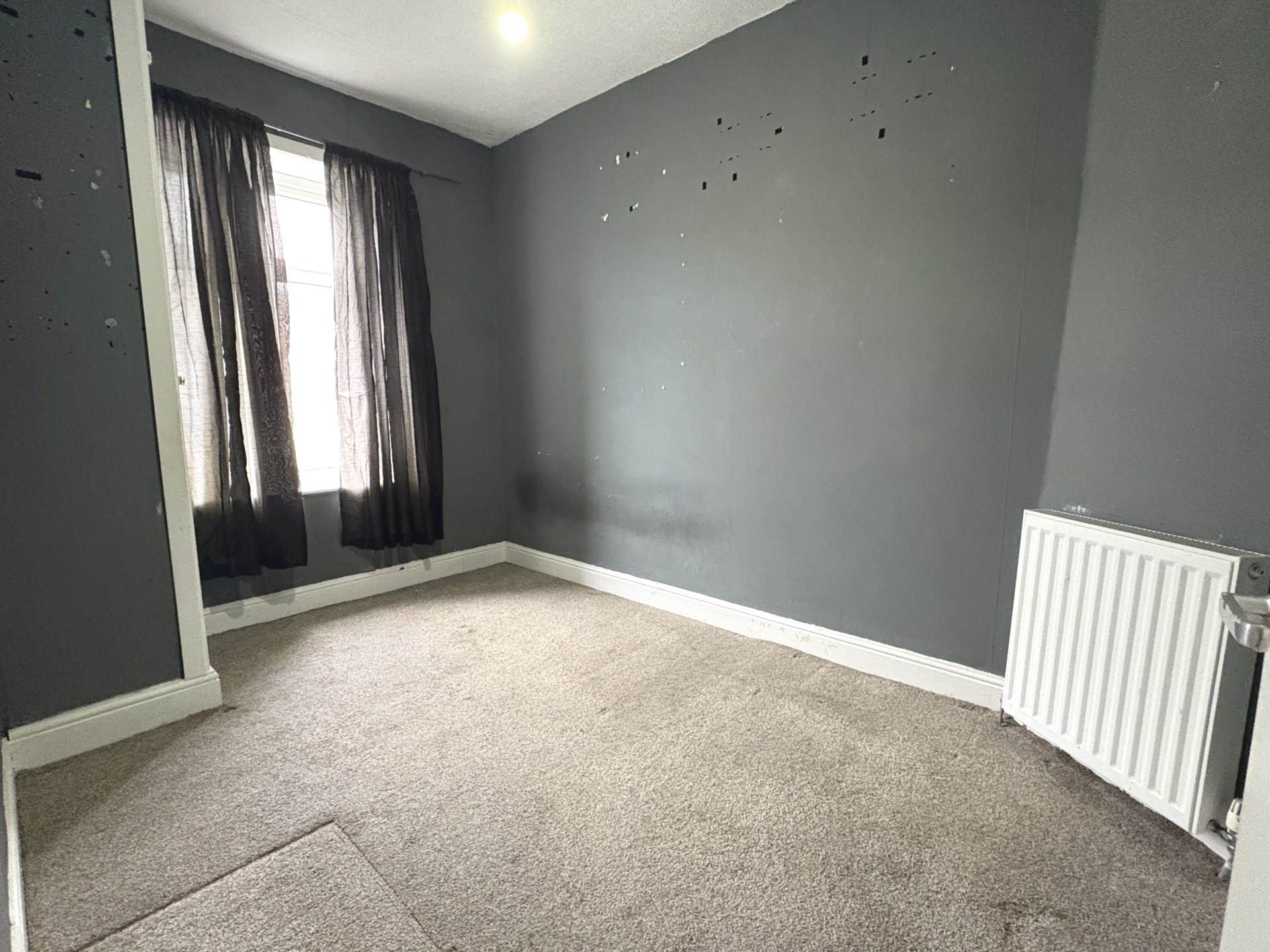 Park Street, Shaw, Image 10