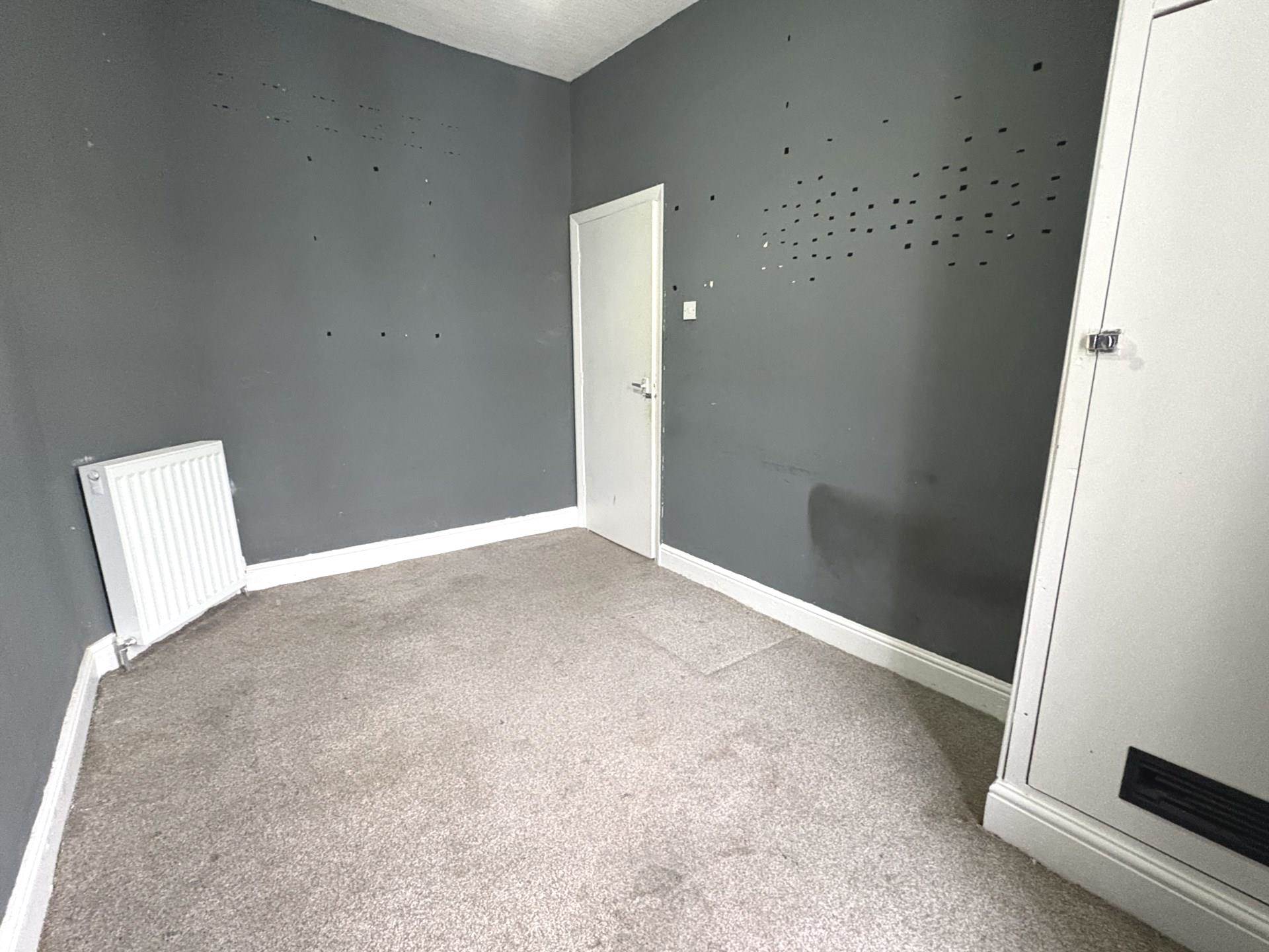 Park Street, Shaw, Image 11