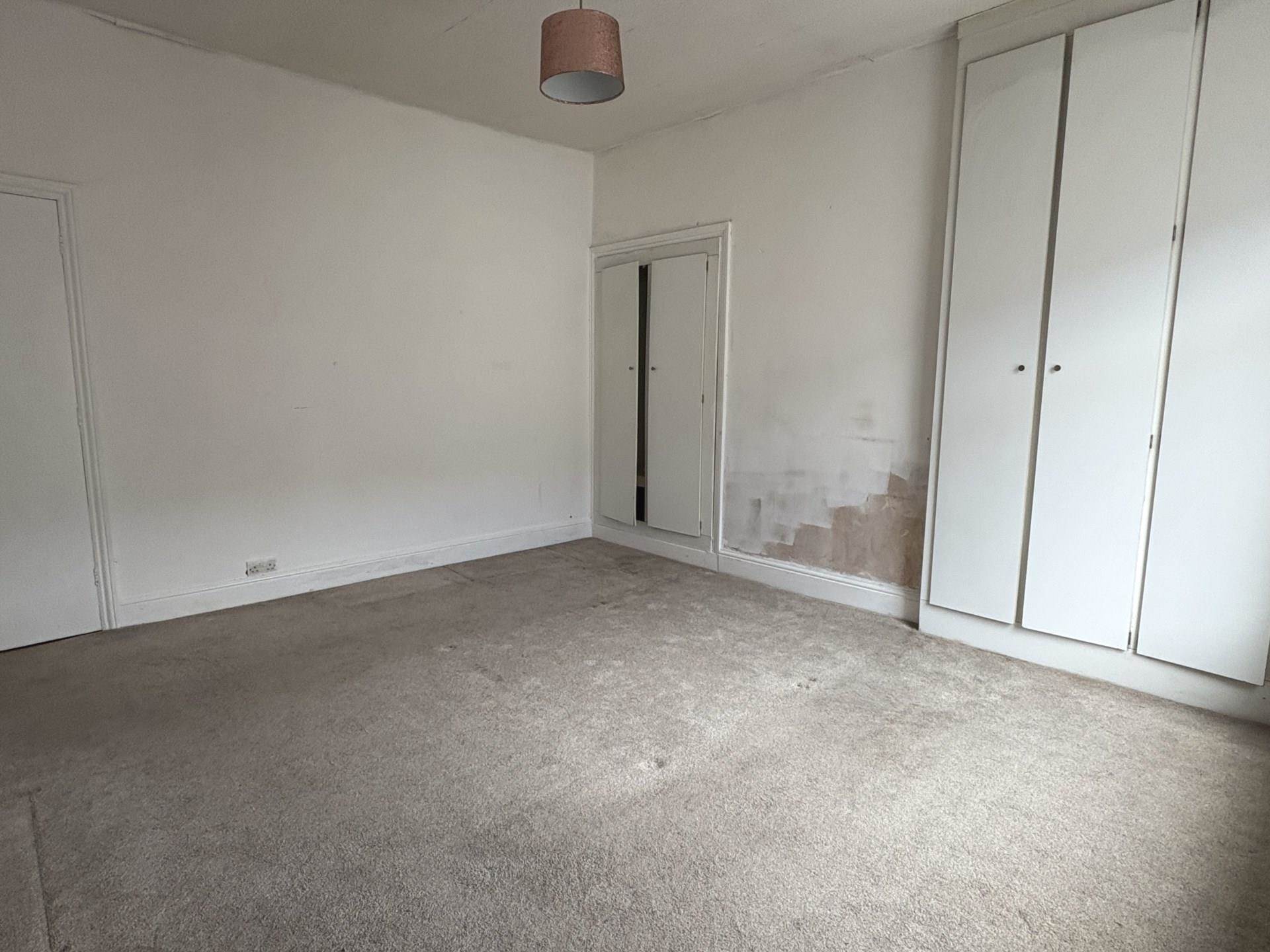 Park Street, Shaw, Image 9