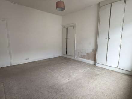 Park Street, Shaw, Image 9