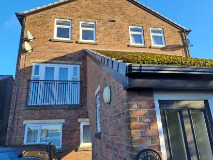 Two Trees Lane, Denton, Image 2