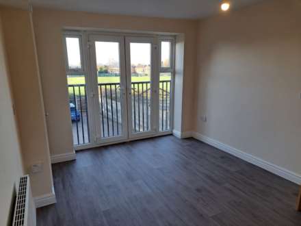 Two Trees Lane, Denton, Image 4