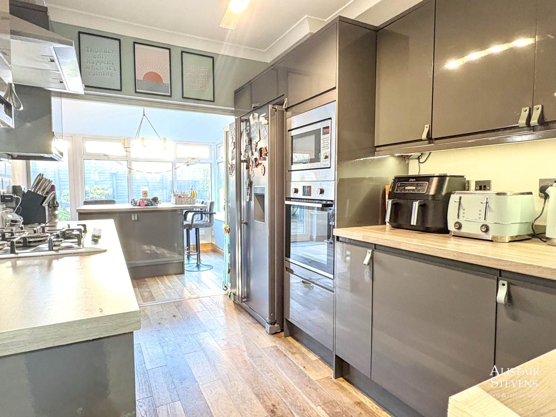 The Avenue, Shaw, Image 7