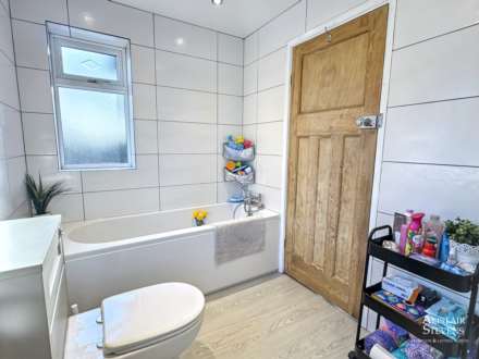 The Avenue, Shaw, Image 22