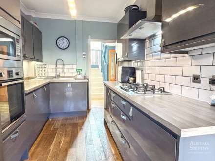 The Avenue, Shaw, Image 8