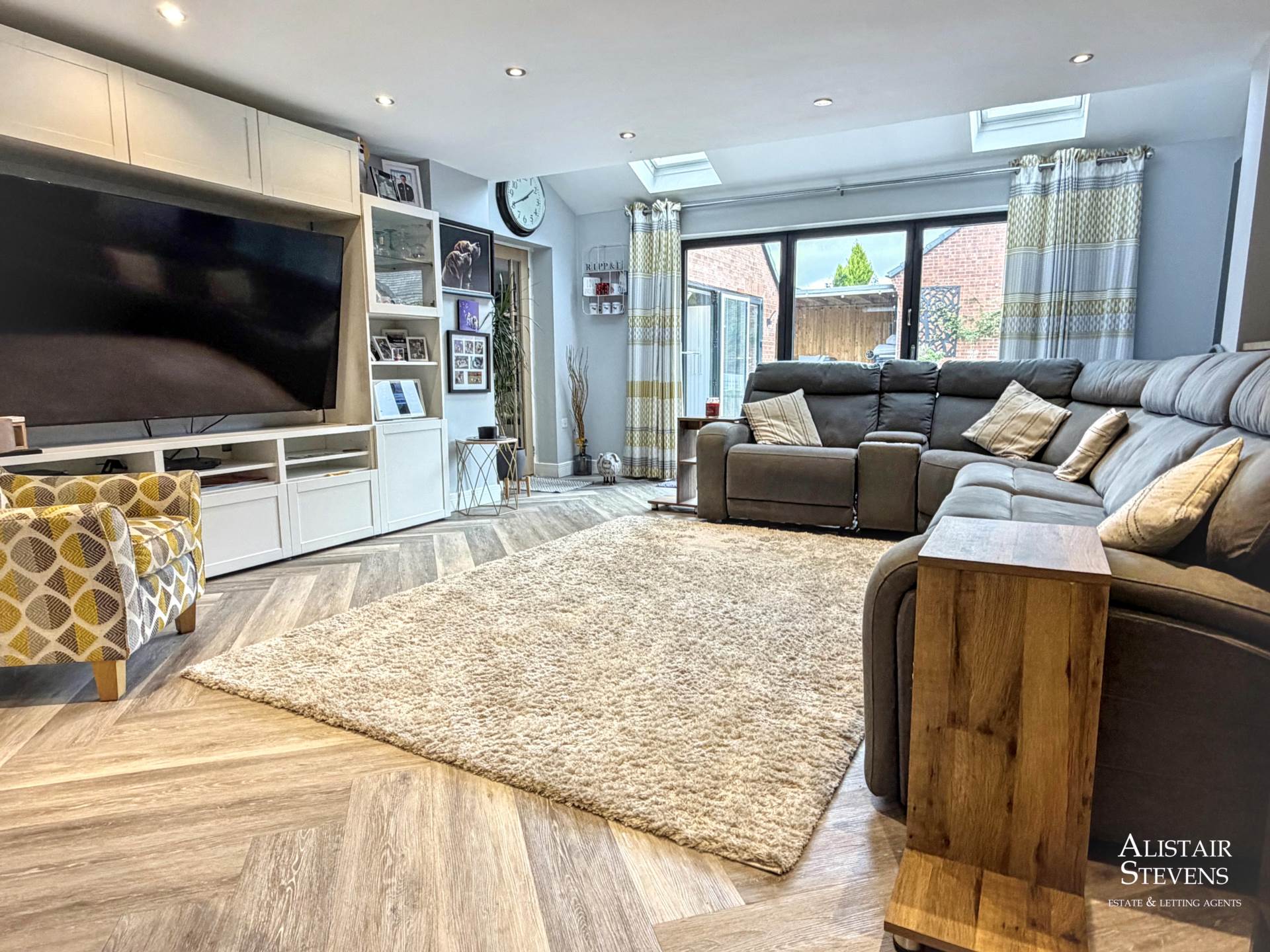 The Fairways, Royton, Oldham, Image 3
