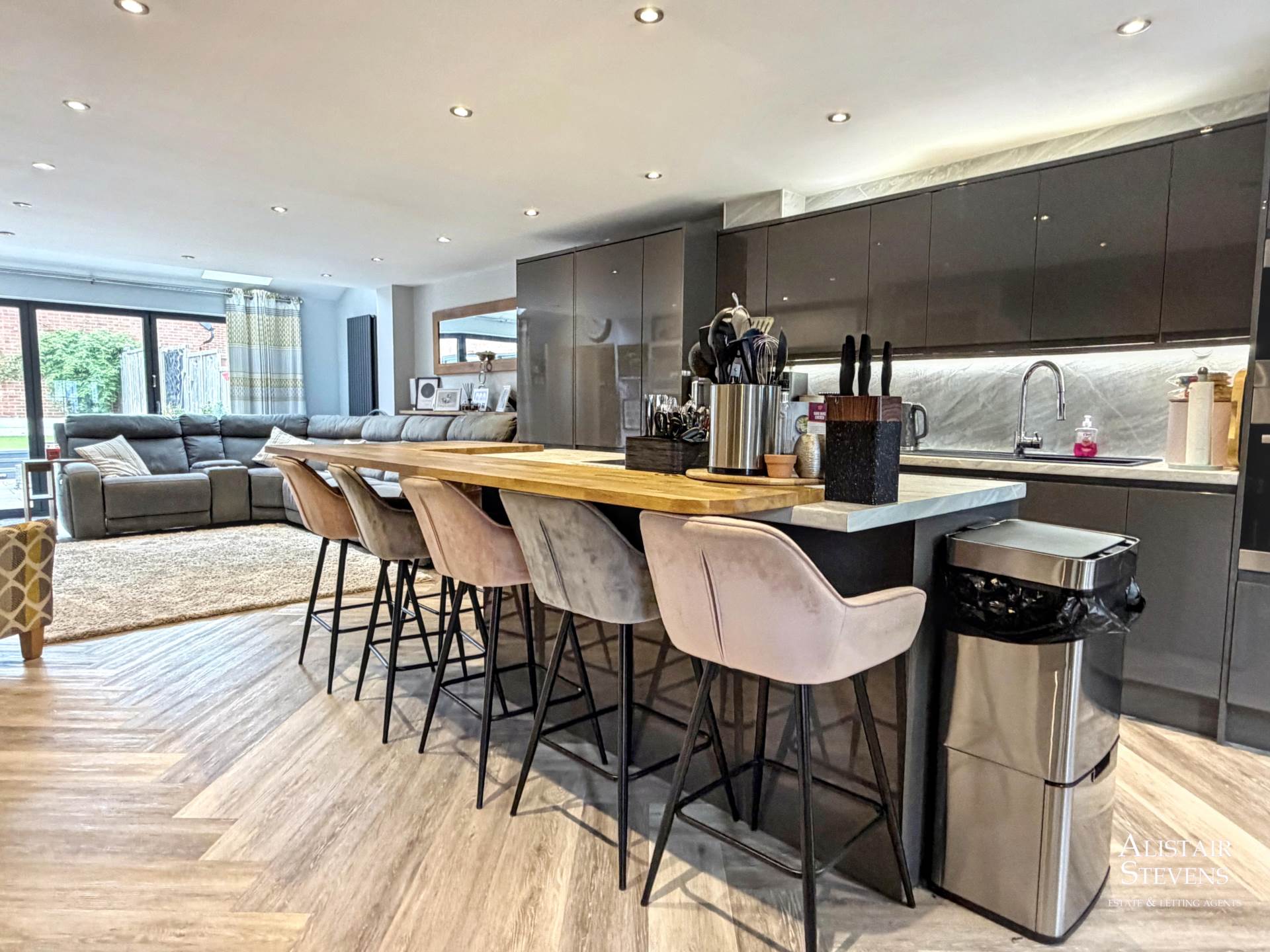 The Fairways, Royton, Oldham, Image 4