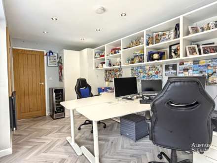 The Fairways, Royton, Oldham, Image 11