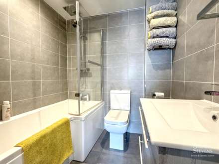 The Fairways, Royton, Oldham, Image 17