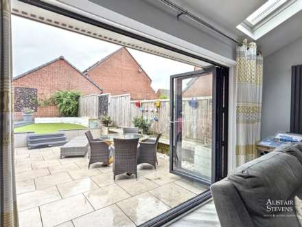 The Fairways, Royton, Oldham, Image 23