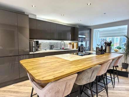 The Fairways, Royton, Oldham, Image 6