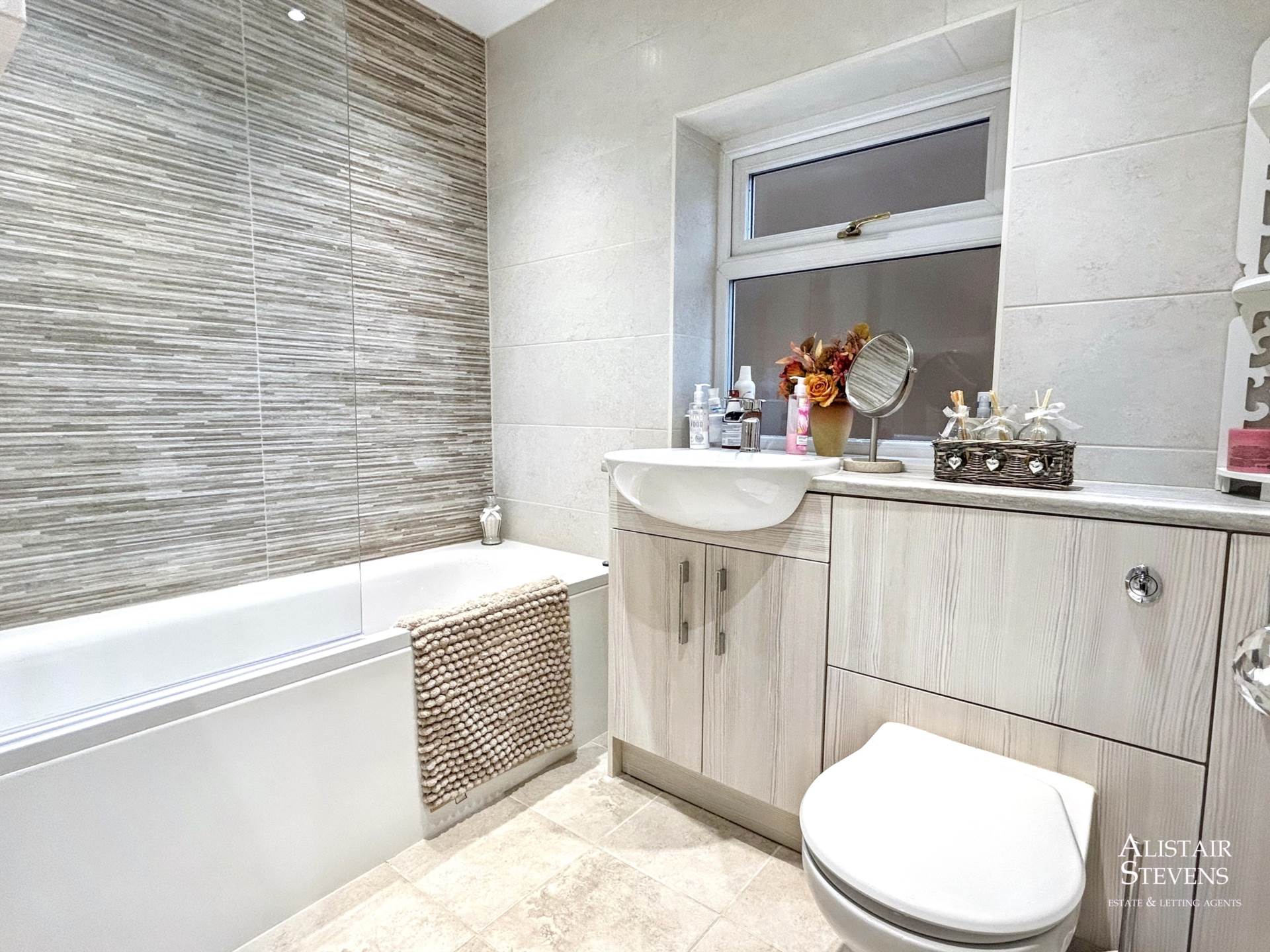 Highfield Drive, Royton, Image 22