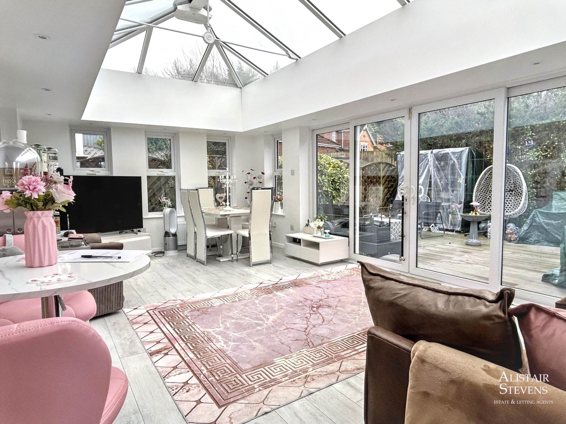 Highfield Drive, Royton, Image 3