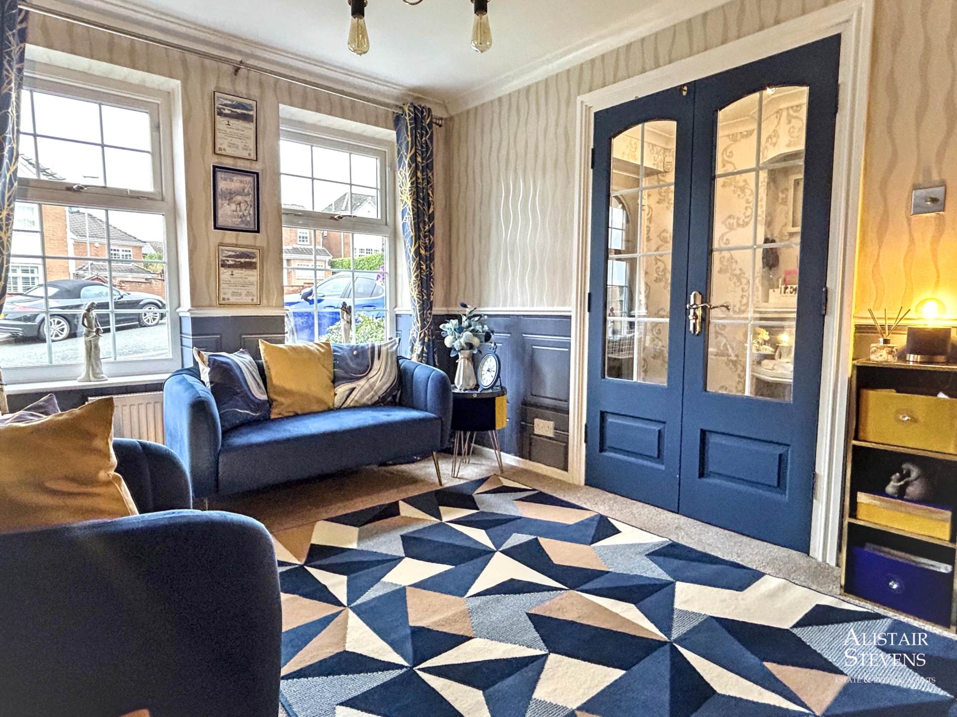 Highfield Drive, Royton, Image 4