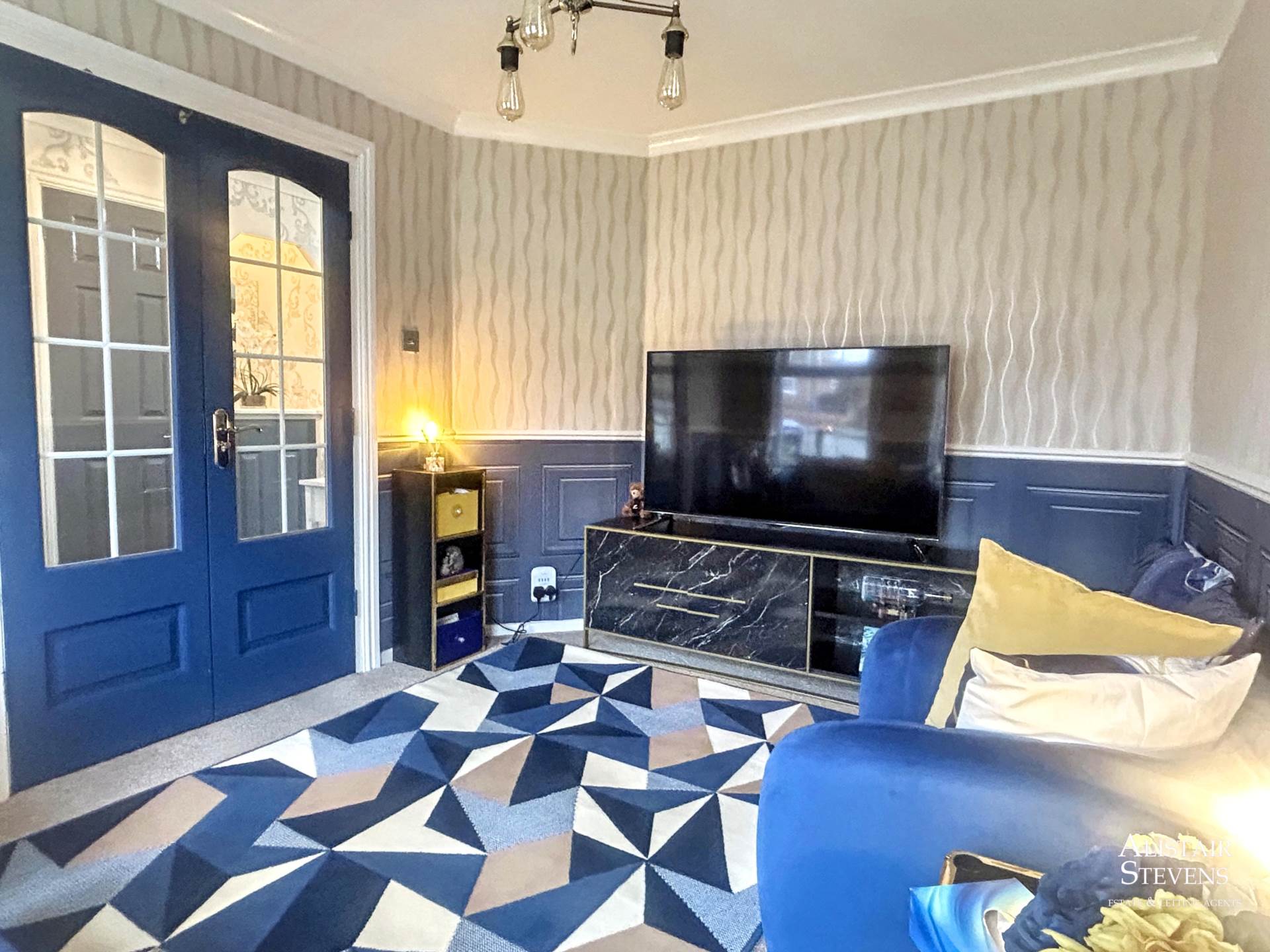 Highfield Drive, Royton, Image 5