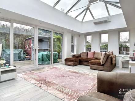 Highfield Drive, Royton, Image 10