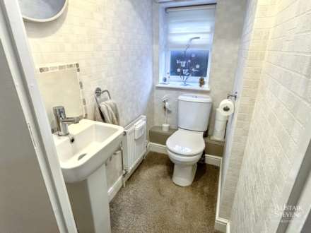 Highfield Drive, Royton, Image 11