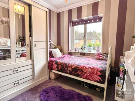 Highfield Drive, Royton, Image 19