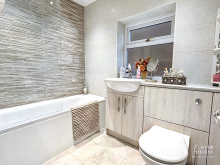 Highfield Drive, Royton, Image 22