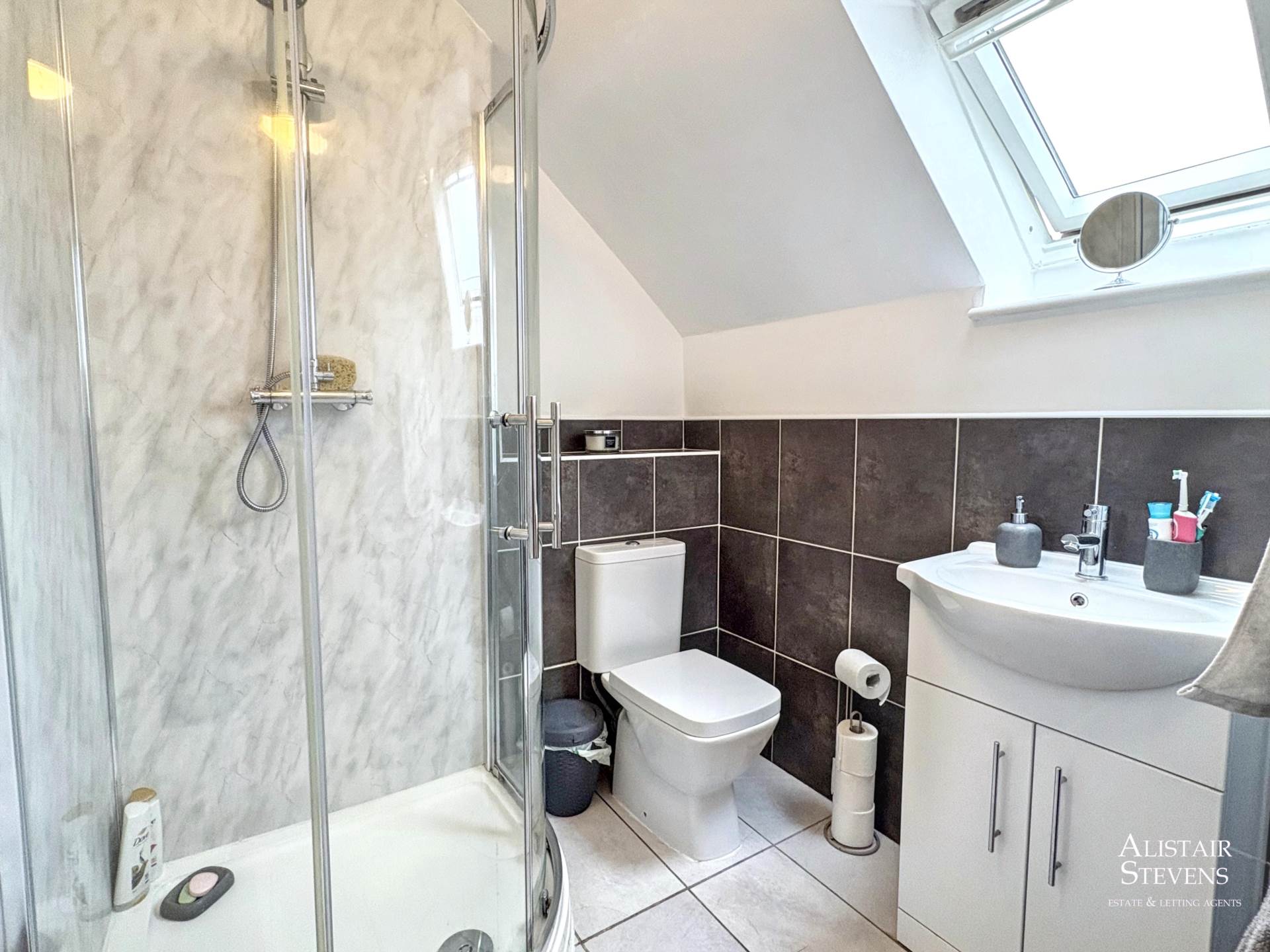 Windmill Close, Royton, Image 17