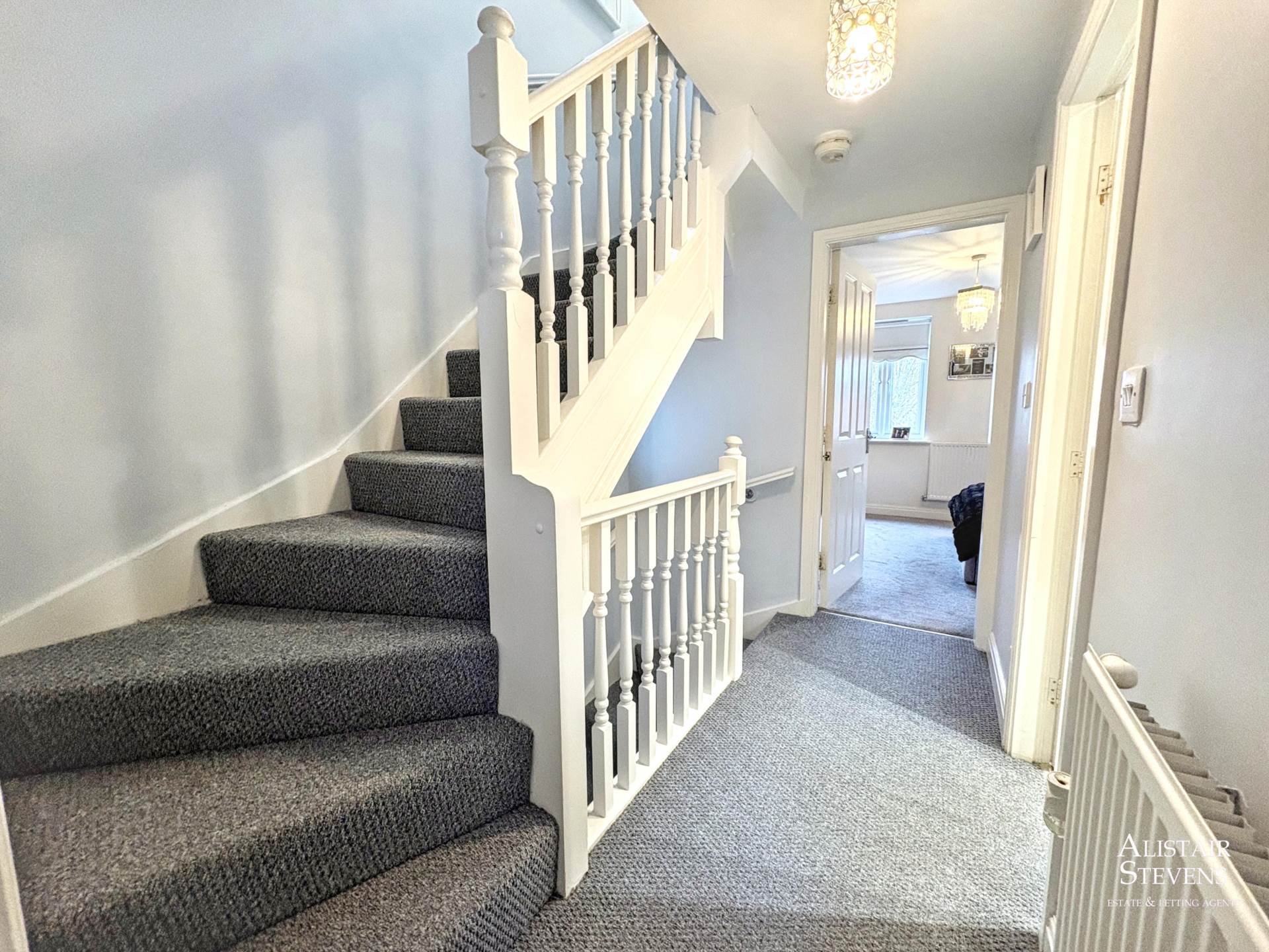 Windmill Close, Royton, Image 8