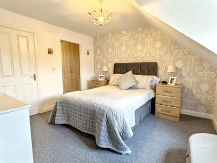 Windmill Close, Royton, Image 15