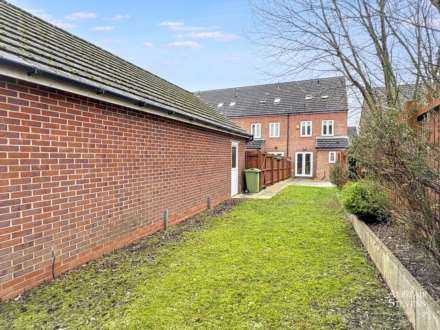 Windmill Close, Royton, Image 21