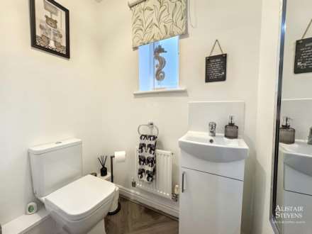 Windmill Close, Royton, Image 7