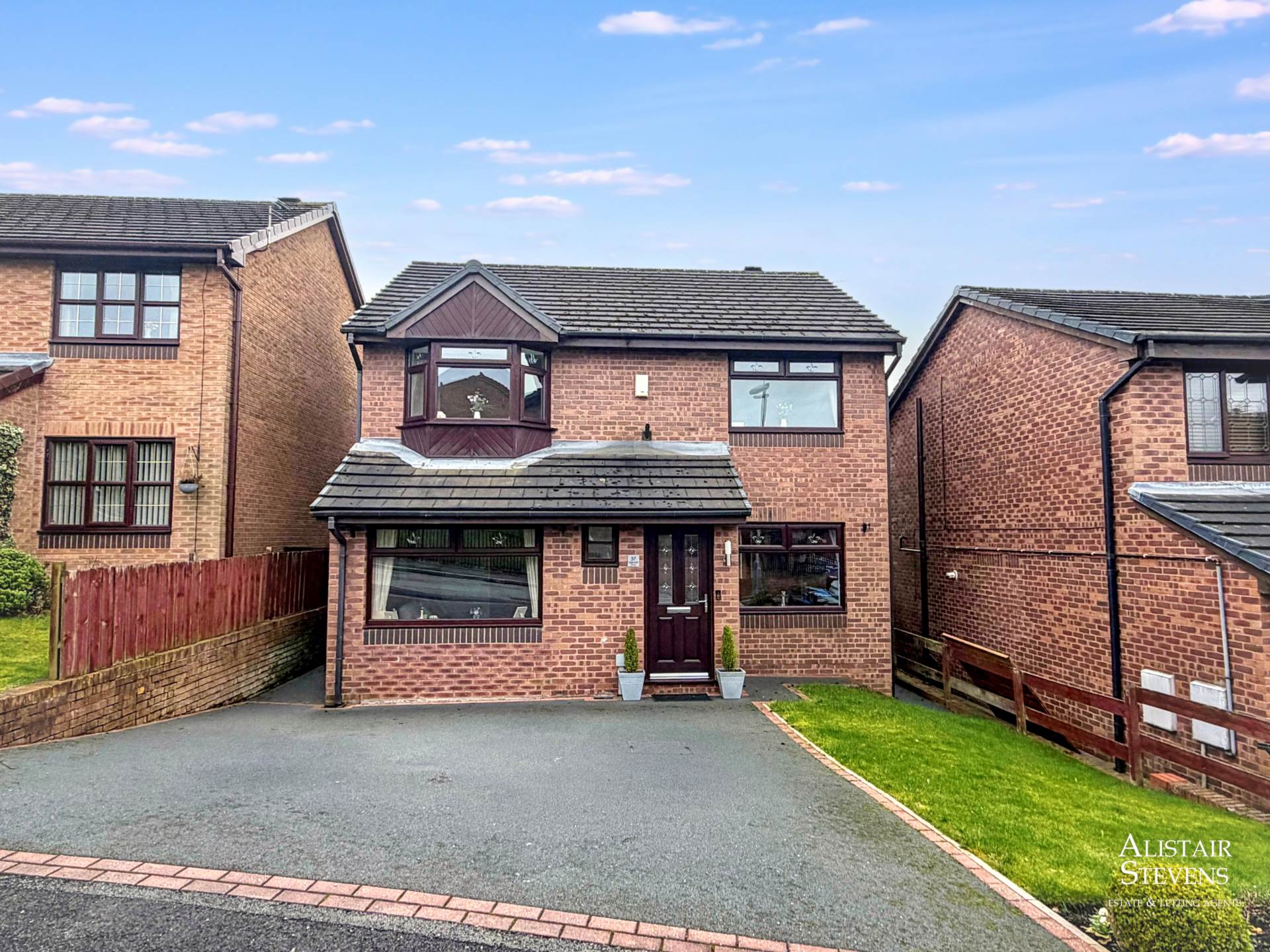 Highfield Drive, Royton, Image 1