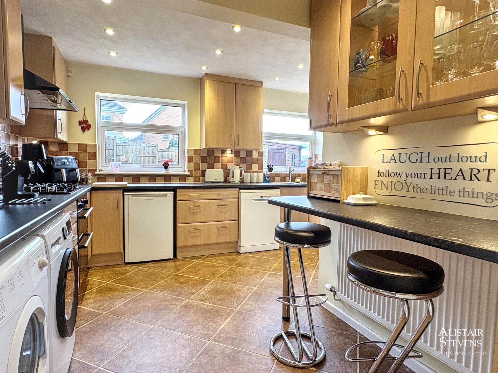 Highfield Drive, Royton, Image 3