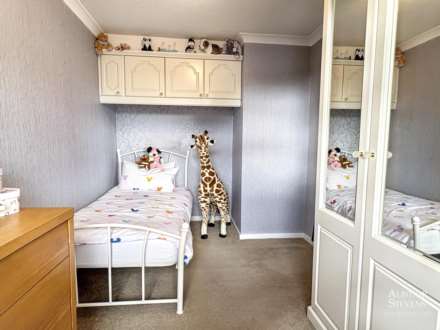 Highfield Drive, Royton, Image 21