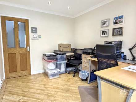 Delta Close, Royton, Image 10