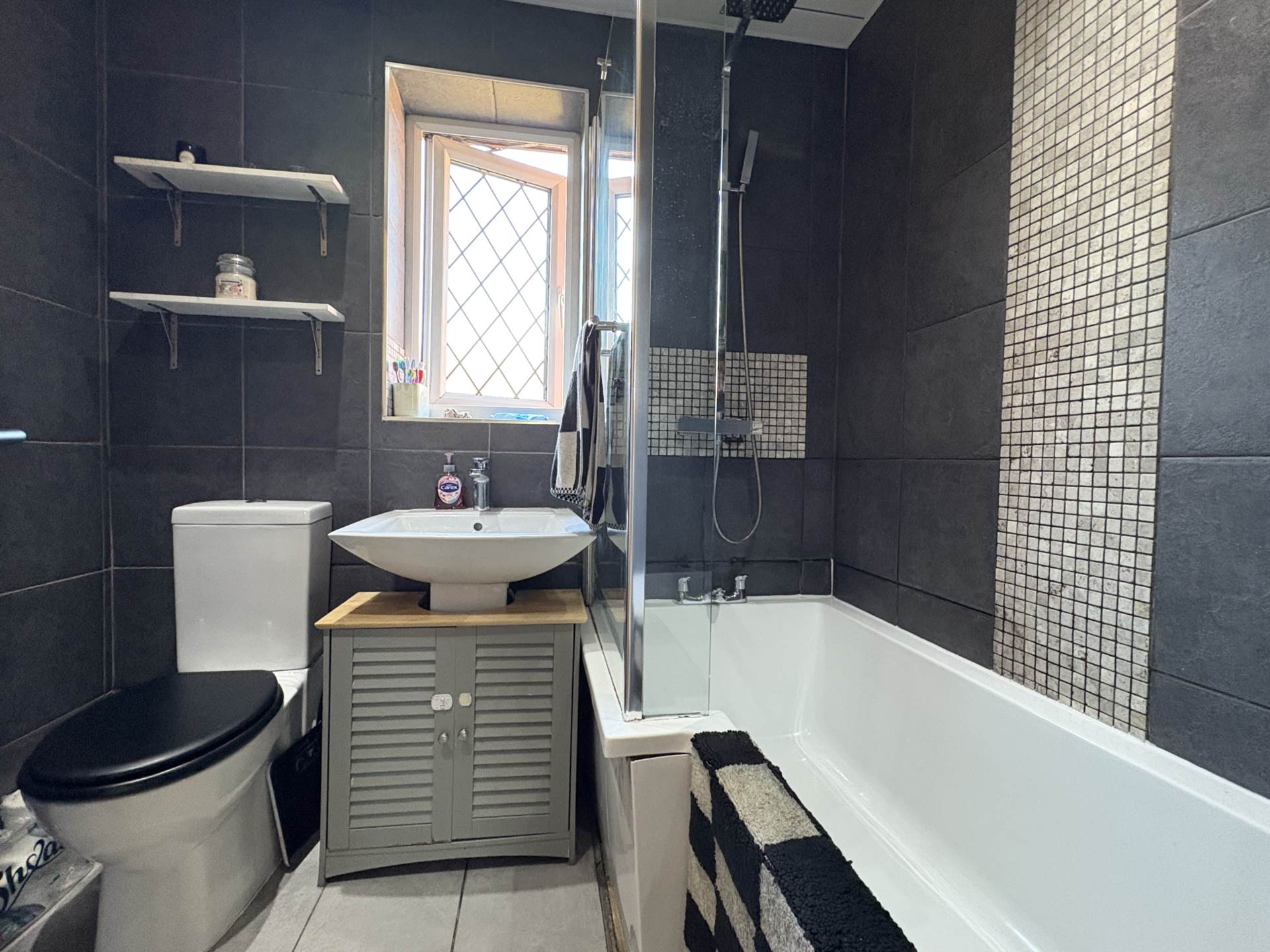 Greenacres Road, Oldham, Image 16