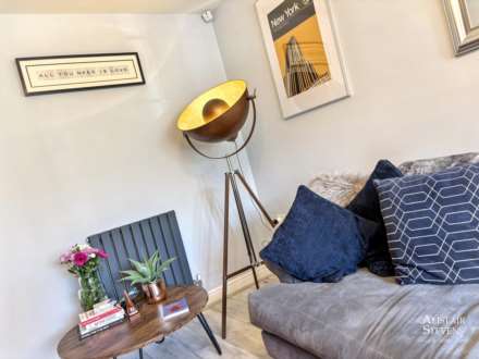 The Fairways, Royton, Image 5