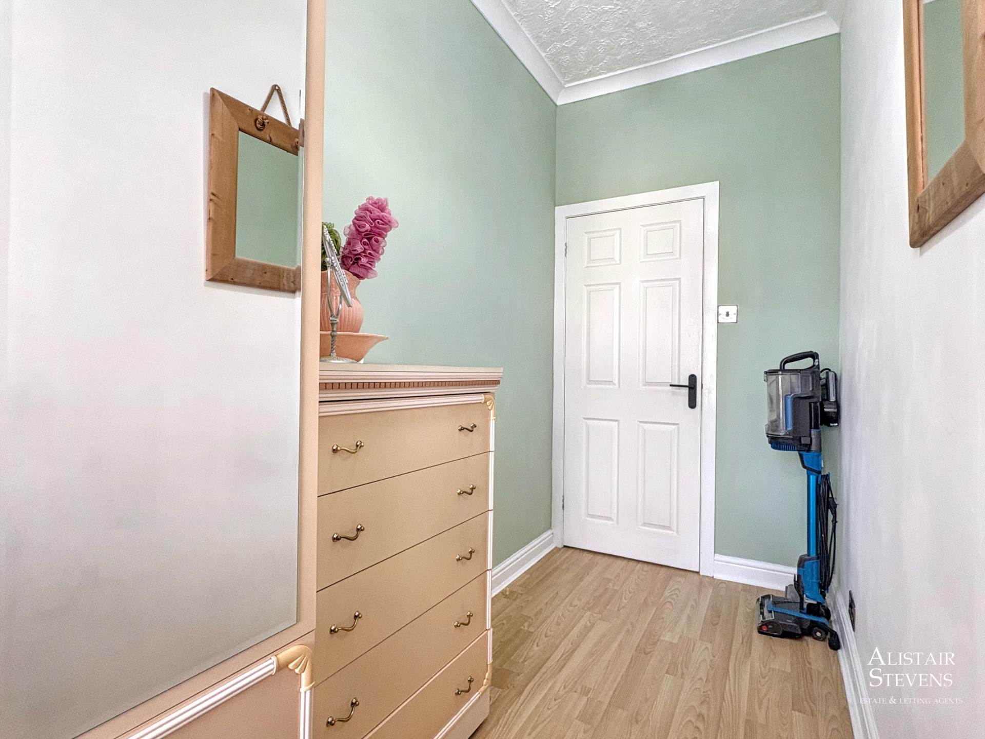 Turf Lane, Royton, Image 14