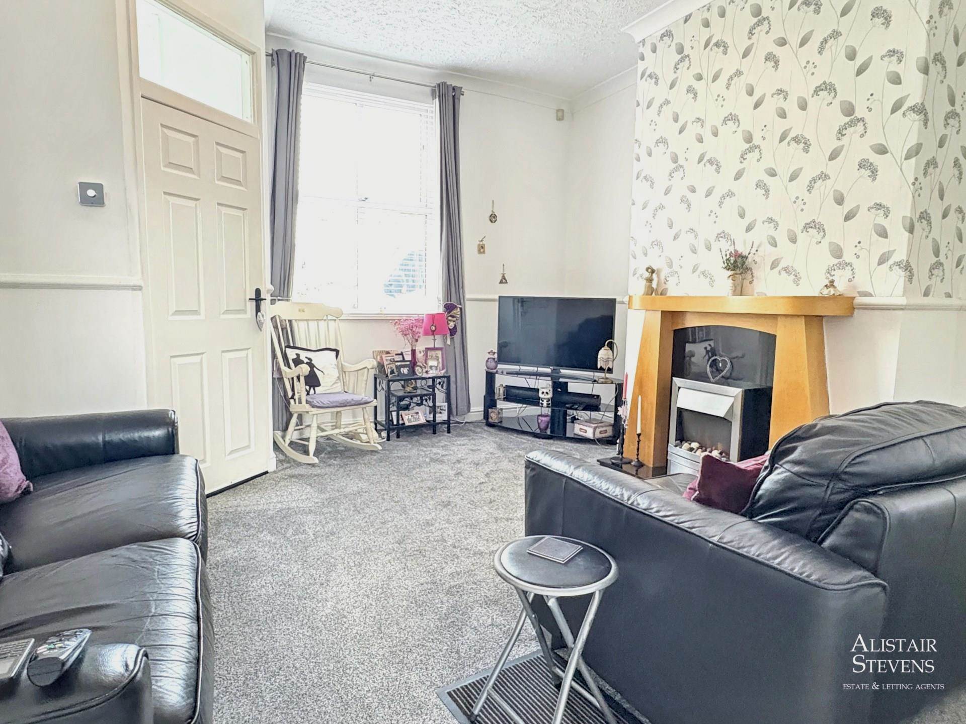 Turf Lane, Royton, Image 5