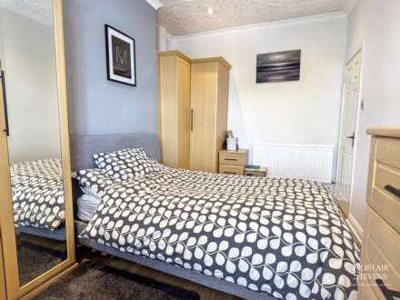 Turf Lane, Royton, Image 10