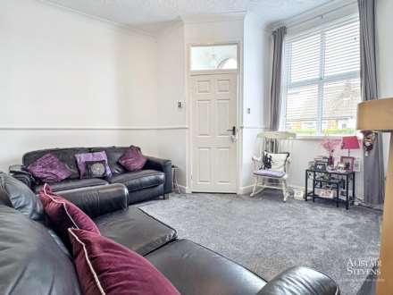 Turf Lane, Royton, Image 3