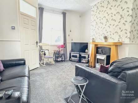 Turf Lane, Royton, Image 5