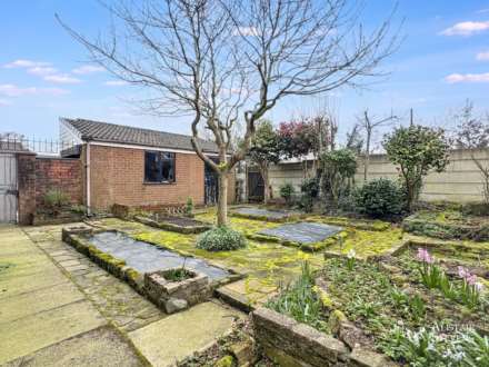 Cathedral Road, Chadderton, Oldham, Image 18