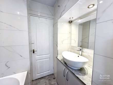 Rhodes Hill, Lees, Image 10